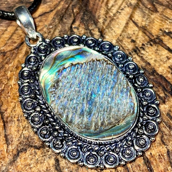Abalone Shell Pendant 2 1/4” - Picture 5 of 11